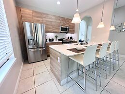 Balmoral Resort-195al 3 Bedroom Home by RedAwning