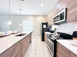 Balmoral Resort-195al 3 Bedroom Home by RedAwning