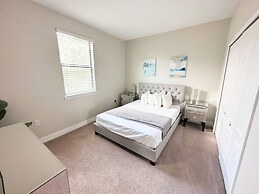 Balmoral Resort-195al 3 Bedroom Home by RedAwning