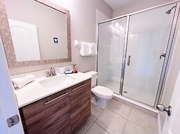 Balmoral Resort-195al 3 Bedroom Home by RedAwning