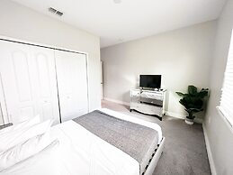 Balmoral Resort-195al 3 Bedroom Home by RedAwning