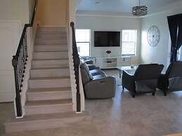 Balmoral Resort-194kb 6 Bedroom Home by RedAwning