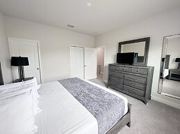 Balmoral Resort-194kb 6 Bedroom Home by RedAwning