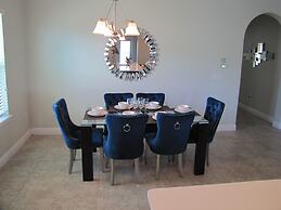 Balmoral Resort-194kb 6 Bedroom Home by RedAwning