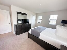 Balmoral Resort-194kb 6 Bedroom Home by RedAwning