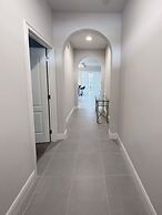 Balmoral Resort-200kb 6 Bedroom Home by RedAwning