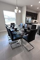 Balmoral Resort-200kb 6 Bedroom Home by RedAwning