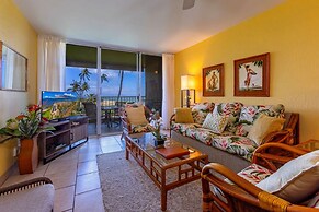 Menehune Shores #423 2 Bedroom Condo by RedAwning