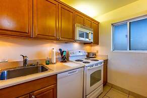 Menehune Shores #423 2 Bedroom Condo by RedAwning