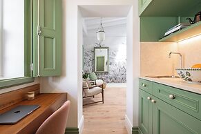 The Green House by Santiago de Alfama