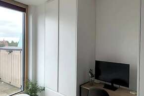 Stylish 2BD Flat With Private Balcony - Battersea