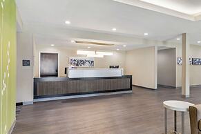 Sleep Inn & Suites
