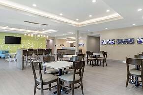 Sleep Inn & Suites