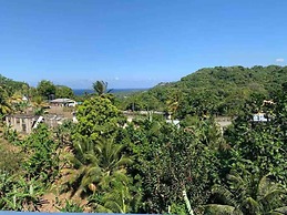 Serenity 2-bed Apartment in Port Antonio