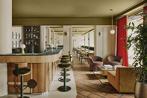 Locke Am Platz Zurich