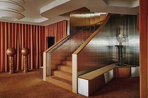 Locke Am Platz Zurich