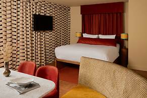 Locke Am Platz Zurich