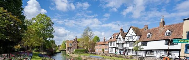 Cosy Coach House Garden Apt by the Sea Res Parking