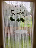 Cosy Coach House Garden Apt by the Sea Res Parking