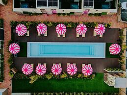 Privada Stays - Private Pools & Colorful-Chic Boutique Hotel