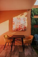 Privada Stays - Private Pools & Colorful-Chic Boutique Hotel