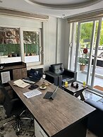 The Nar Suit & Apart