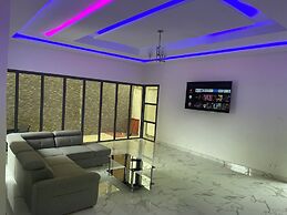 Tino Luxury House & Residence