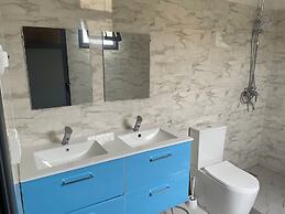 Tino Luxury House & Residence