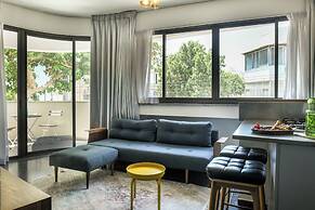 Turquoise Chic Dizengoff CTR by SeaNRent