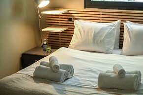 Turquoise Chic Dizengoff CTR by SeaNRent