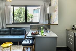 Turquoise Chic Dizengoff CTR by SeaNRent