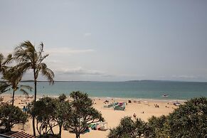 71 Hastings Street - Beachfront