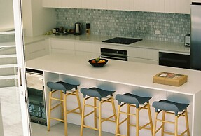 71 Hastings Street - Beachfront