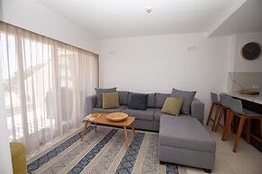 71 Hastings Street - Beachfront