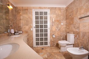 71 Hastings Street - Beachfront