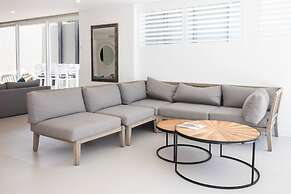 71 Hastings Street - Beachfront