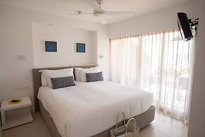 71 Hastings Street - Beachfront