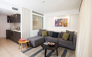 71 Hastings Street - Beachfront