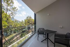 71 Hastings Street - Beachfront