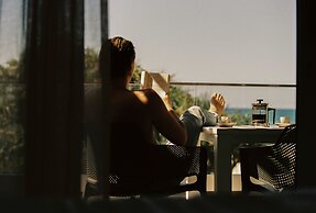 71 Hastings Street - Beachfront