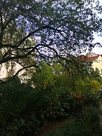 Charming Apartment Center Split Terrace & Parking