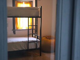 ESENIN 1 Hostel & Bar