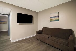 Suburban Studios Milwaukee Airport