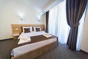 Rooftop Apartments & Rooms