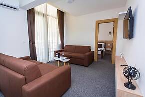 Rooftop Apartments & Rooms