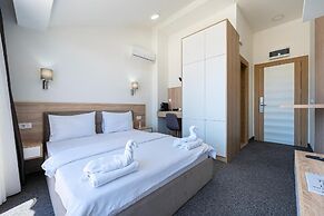 Rooftop Apartments & Rooms