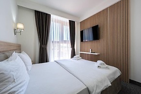 Rooftop Apartments & Rooms