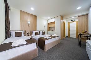 Rooftop Apartments & Rooms