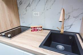 Rooftop Apartments & Rooms