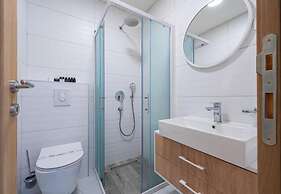 Rooftop Apartments & Rooms